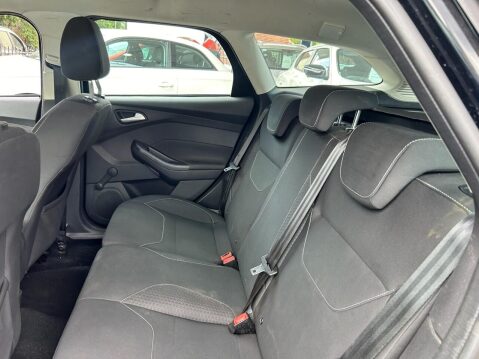 Ford Focus 1.5 TDCi Zetec Estate 5dr Diesel Manual Euro 6 (s/s) (120 ps) 19