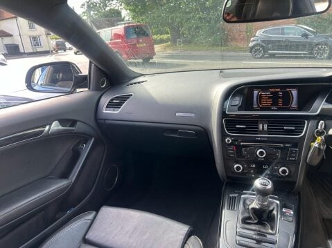 Audi A5 1.8 TFSI Black Edition Coupe 2dr Petrol Manual Euro 5 (s/s) (170 ps) S-LINE 16