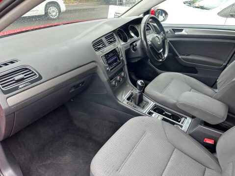 Volkswagen Golf 1.6 SE TDI BLUEMOTION TECHNOLOGY 5d 103 BHP 21