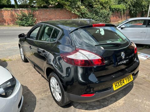 Renault Megane 1.5 dCi ENERGY Dynamique TomTom Hatchback 5dr Diesel Manual Euro 5 (s/s) (1 6