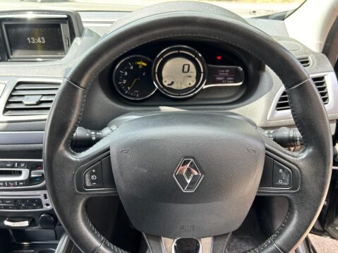 Renault Megane 1.5 dCi ENERGY Dynamique TomTom Hatchback 5dr Diesel Manual Euro 5 (s/s) (1 10