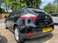 Renault Megane 1.5 dCi ENERGY Dynamique TomTom Hatchback 5dr Diesel Manual Euro 5 (s/s) (1 27