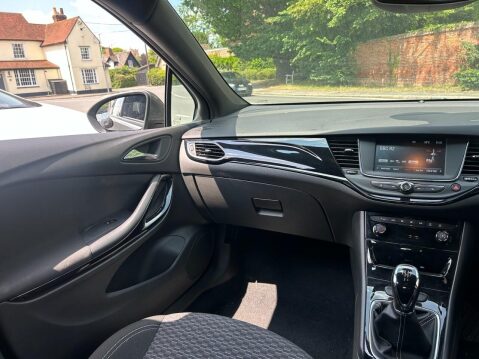 Vauxhall Astra 1.4i SRi Hatchback 5dr Petrol Manual Euro 6 (100 ps) 19
