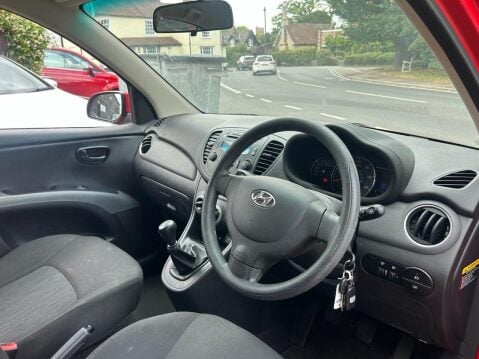 Hyundai i10 1.2 Active Hatchback 5dr Petrol Manual Euro 5 (85 bhp) LOW MILEAGE!! 7