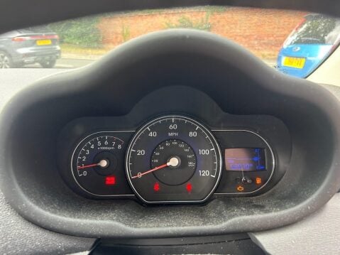 Hyundai i10 1.2 Active Hatchback 5dr Petrol Manual Euro 5 (85 bhp) LOW MILEAGE!! 8