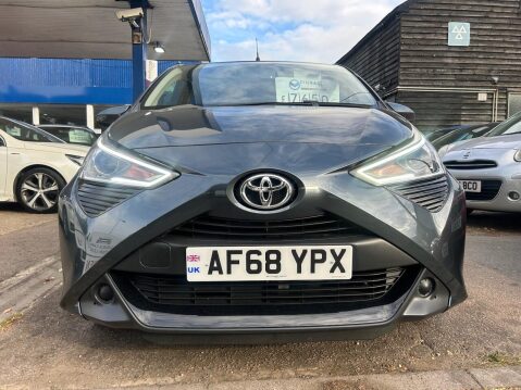 Toyota Aygo 1.0 VVT-i x-play Hatchback 5dr Petrol Manual Euro 6 (71 ps) IMMACULATE COND 23