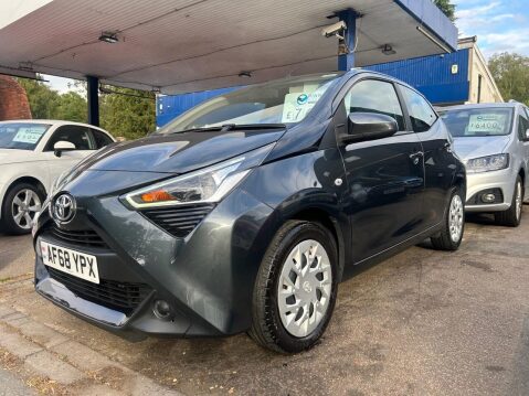Toyota Aygo 1.0 VVT-i x-play Hatchback 5dr Petrol Manual Euro 6 (71 ps) IMMACULATE COND 22