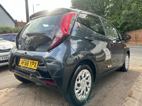 Toyota Aygo 1.0 VVT-i x-play Hatchback 5dr Petrol Manual Euro 6 (71 ps) IMMACULATE COND 26