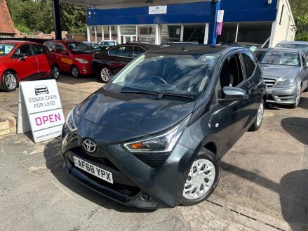 Toyota Aygo 1.0 VVT-i x-play Hatchback 5dr Petrol Manual Euro 6 (71 ps) IMMACULATE COND