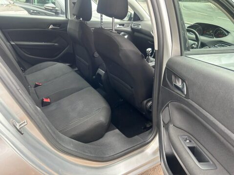 Peugeot 308 1.6 BlueHDi Active Hatchback 5dr Diesel Manual Euro 6 (s/s) (120 ps) ABSOLU 16