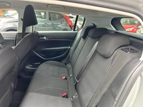 Peugeot 308 1.6 BlueHDi Active Hatchback 5dr Diesel Manual Euro 6 (s/s) (120 ps) ABSOLU 22