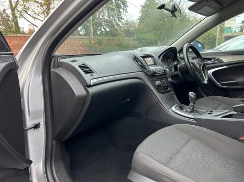 Vauxhall Insignia 1.6 CDTi ecoFLEX Design Hatchback 5dr Diesel Manual Euro 6 (s/s) (136 ps) B 22