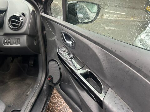 Renault Clio 1.5 dCi Dynamique MediaNav Hatchback 5dr Diesel Manual Euro 5 (s/s) (90 ps) 9