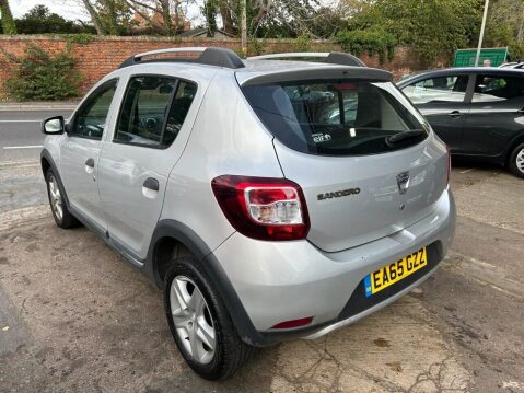 Dacia Sandero Stepway 0.9 TCe Ambiance Hatchback 5dr Petrol Manual Euro 6 (s/s) (90 ps) 6