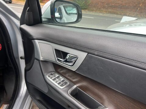 Jaguar XF 2.2d Luxury Saloon 4dr Diesel Auto Euro 5 (s/s) (200 ps) AUTO PLUS FULL LEA 10
