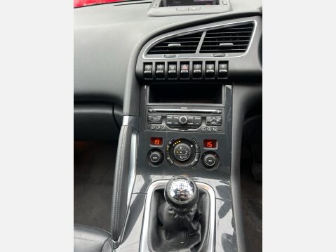 Peugeot 3008 1.6 HDi Sportium SUV 5dr Diesel Manual Euro 5 (112 ps) PANORAMIC ROOF & FUL 12