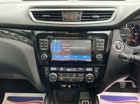 Nissan Qashqai 1.5 dCi n-tec+ SUV 5dr Diesel Manual 2WD Euro 6 (s/s) (110 ps) FULL PANORAM 9