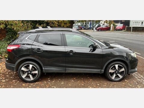 Nissan Qashqai 1.5 dCi n-tec+ SUV 5dr Diesel Manual 2WD Euro 6 (s/s) (110 ps) FULL PANORAM 26