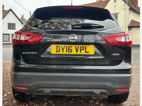 Nissan Qashqai 1.5 dCi n-tec+ SUV 5dr Diesel Manual 2WD Euro 6 (s/s) (110 ps) FULL PANORAM 28