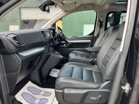 Toyota Proace Verso 2.0D Family Medium MPV Auto MWB Euro 6 (s/s) 5dr (8 Seat) 12