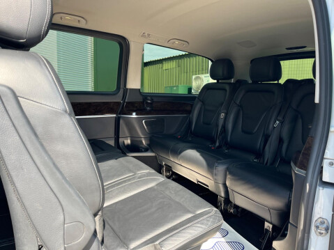 Mercedes-Benz V Class 2.2 V220d Sport G-Tronic+ Euro 6 (s/s) 5dr 8 Seat LWB 11