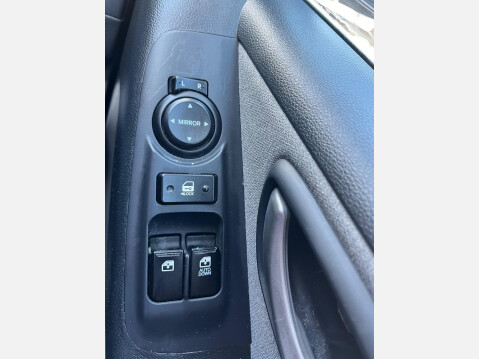 Hyundai I800 2.5 CRDi SE Nav Auto Euro 6 5dr 17
