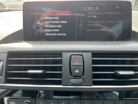 BMW 2 Series 2.0 220i Luxury Auto Euro 6 (s/s) 2dr 11