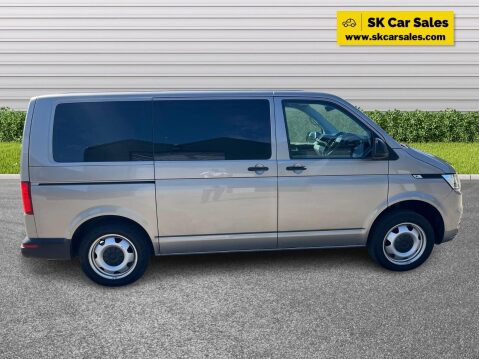 Volkswagen Transporter Shuttle 2.0 TDI S DSG SWB Euro 6 (s/s) 5dr 4