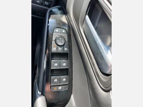 Nissan Qashqai 1.3 DIG-T MHEV N-Connecta XTRON Euro 6 (s/s) 5dr 17
