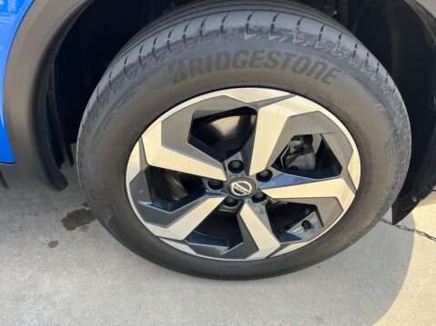 Nissan Qashqai 1.3 DIG-T MHEV N-Connecta XTRON Euro 6 (s/s) 5dr 18