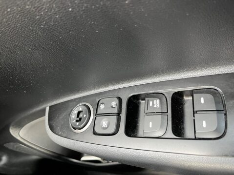 Hyundai i10 1.0 Play Euro 6 5dr 16