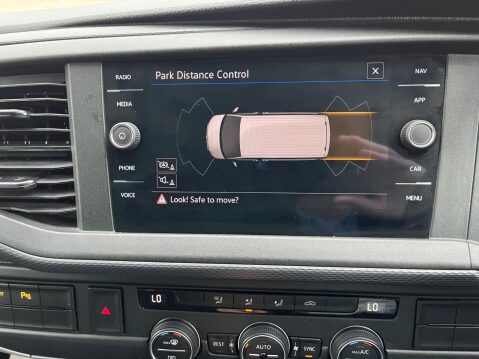 Volkswagen Transporter Shuttle 2.0 TDI SE DSG LWB Euro 6 (s/s) 5dr 15