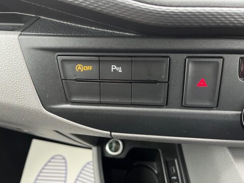 Volkswagen Transporter Shuttle 2.0 TDI SE DSG LWB Euro 6 (s/s) 5dr 18