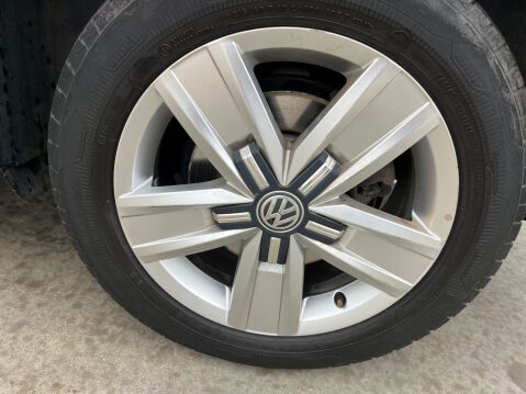 Volkswagen Transporter Shuttle 2.0 TDI SE DSG LWB Euro 6 (s/s) 5dr 22