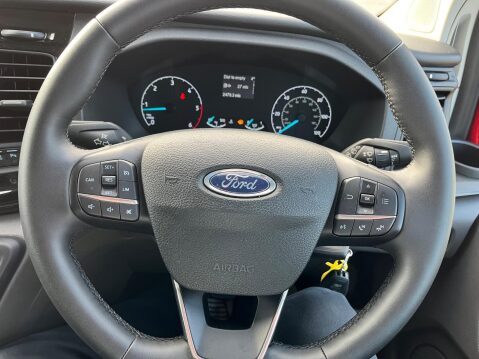 Ford Tourneo Custom 2.0 320 EcoBlue Zetec Minibus Double Cab 5dr Diesel Auto L1 Euro 6 (s/s) (1 18