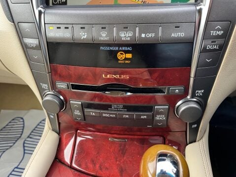 Lexus LS 5.0 600h V8 CVT 4WD Euro 5 (s/s) 4dr 18