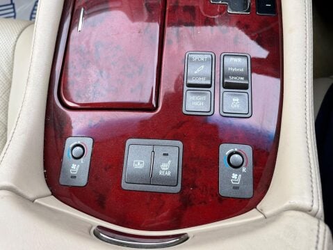 Lexus LS 5.0 600h V8 CVT 4WD Euro 5 (s/s) 4dr 15