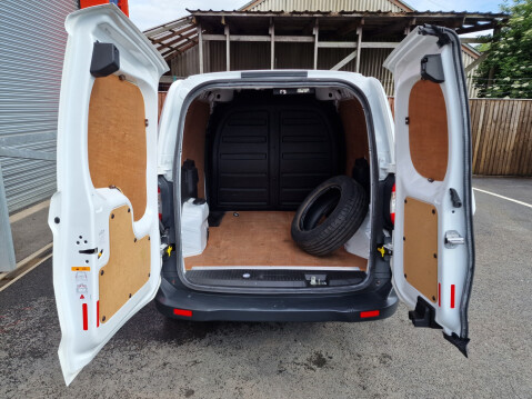 Ford Transit Courier BASE TDCI 13