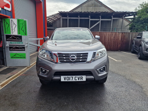 Nissan Navara DCI ACENTA 4X4 SHR Extra Cab Pickup 2