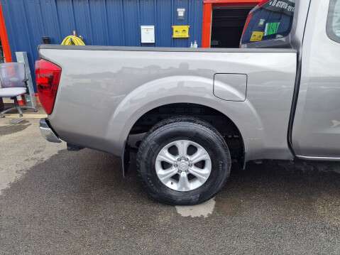Nissan Navara DCI ACENTA 4X4 SHR Extra Cab Pickup 10