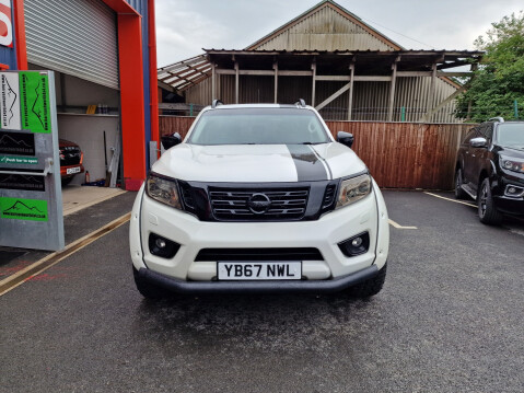 Nissan Navara DCI TREK MINUS 1 4X4 SHR DCB Auto 2