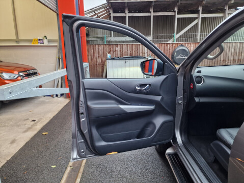 Nissan Navara DCI TEKNA SHR DCB AUTO 21