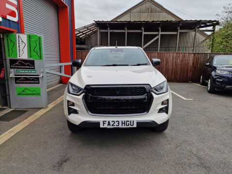 Isuzu D-Max V-CROSS DCB Auto 2