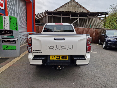 Isuzu D-Max V-CROSS DCB Auto 7