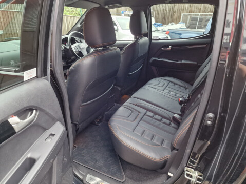 Isuzu D-Max BLADE DCB Auto 16