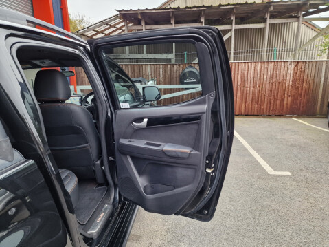 Isuzu D-Max BLADE DCB Auto 22