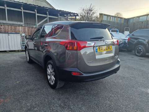 Toyota Rav 4 D-4D ICON Auto 6