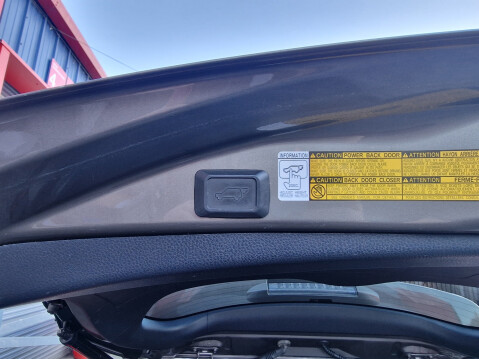 Toyota Rav 4 D-4D ICON Auto 16
