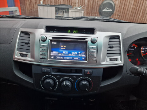Toyota Hilux ICON 4X4 D-4D DCB 19