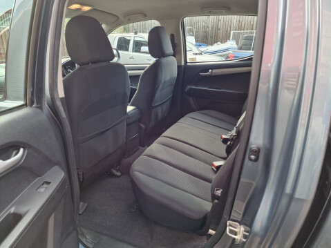 Isuzu D-Max TD YUKON DCB Automatic 15